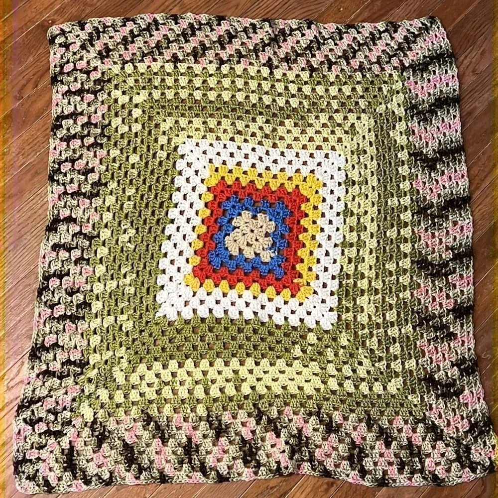 Beautiful vintage granny square blanket throw handmade colorful 38 inch square